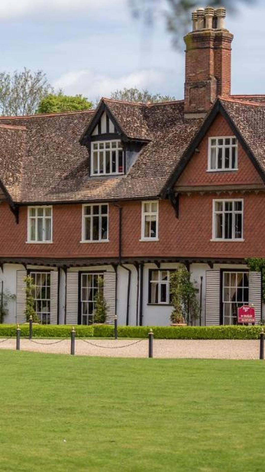 Ravenwood Hall